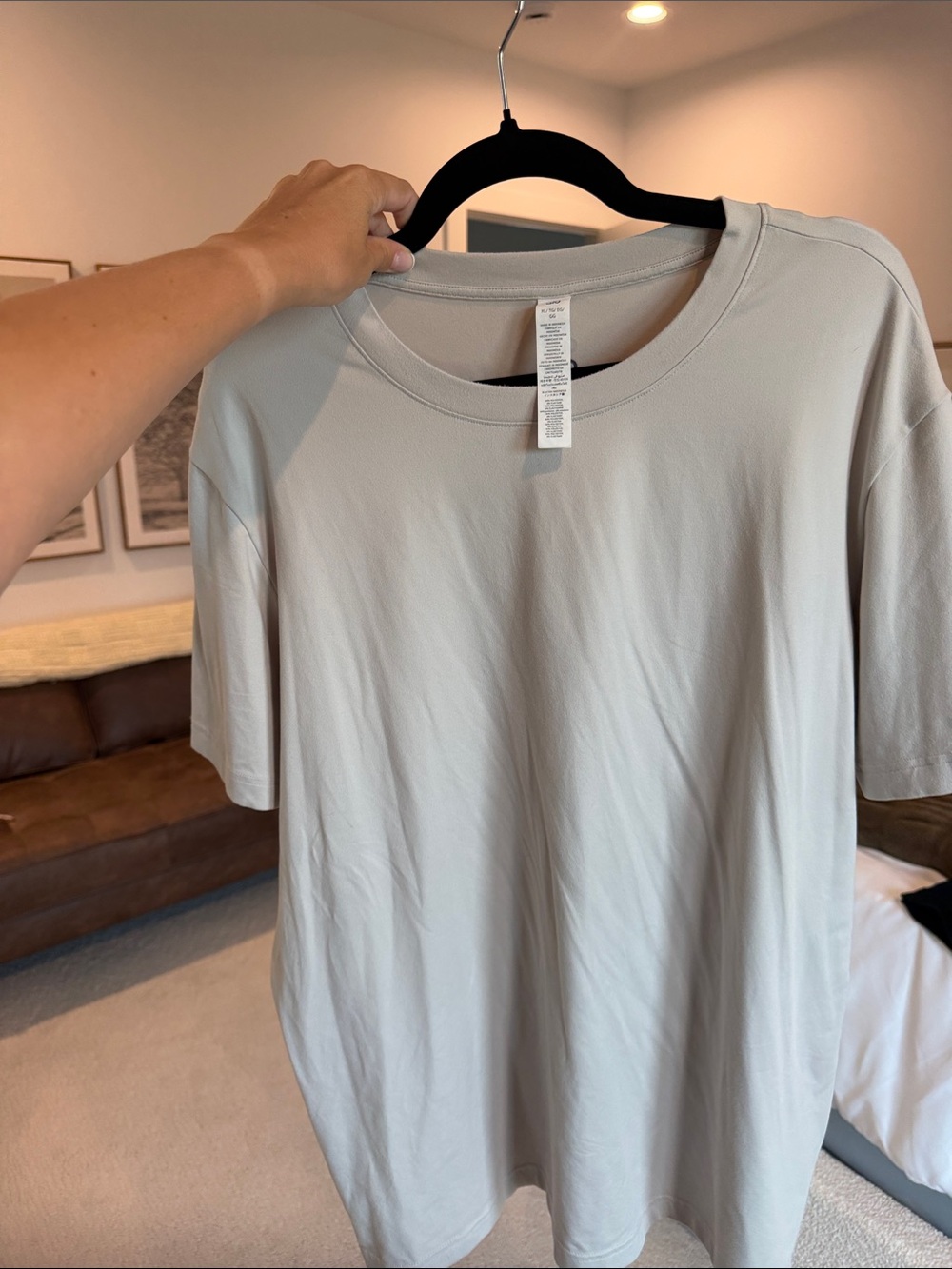 ALO Yoga Crewneck Tee in Taupe